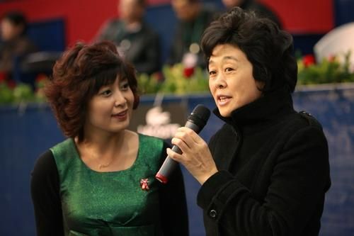 中国业余网球大师杯走过十年传奇 王芳毛亮夺