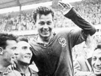 视频-世界杯巨星之方丹恐怖纪录52年仍无人能破_新浪视频