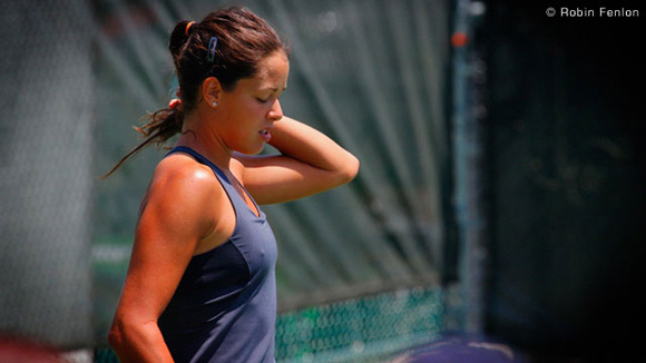 <em>落难</em>No.1<em>姐妹花</em>训练场上搭档 伊万芬妹惺惺相