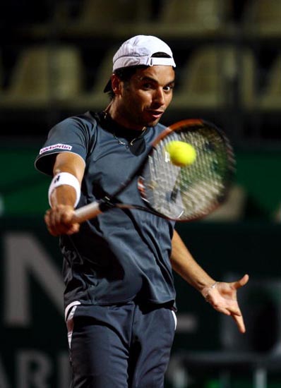 图文-罗马赛蒙塔内斯惨遭横扫 全身绷直反手位