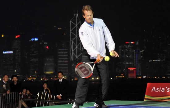 图文香港女子网球精英赛发布会埃德伯格击球