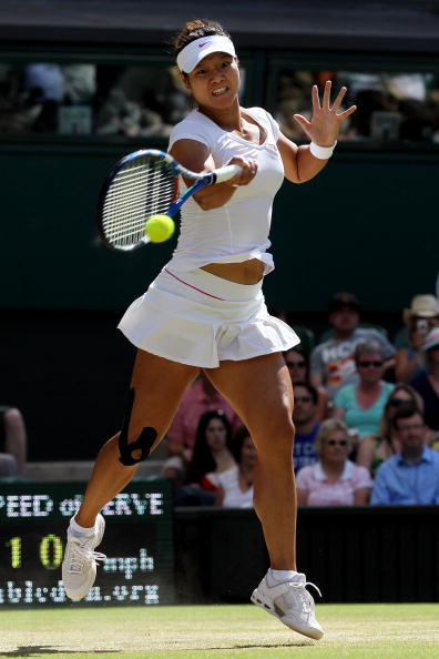 图文-温网第八日李娜vs小威廉姆斯 娜姐底线很