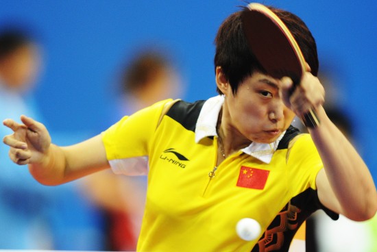 图文-亚运乒乓球中国女团首胜 郭跃在比赛中回