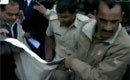 印度被轮奸女子因审判推迟当庭服毒自杀