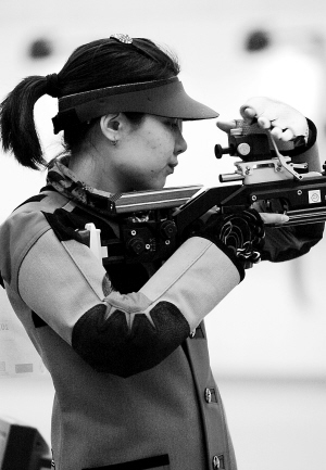 中国枪手打响奥运模拟战