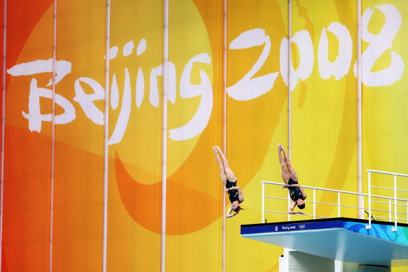 跳水女子双人10米台图片