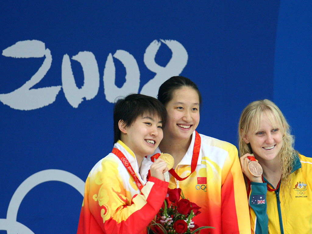 刘子歌破女子200米蝶泳世界纪录夺冠