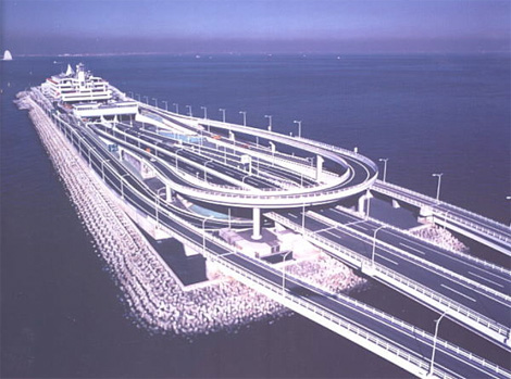 日本东京湾水隧道