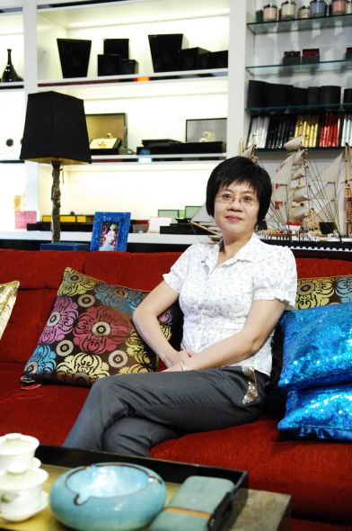 俞渝回应李国庆微博舌战大摩女:话糙理不糙