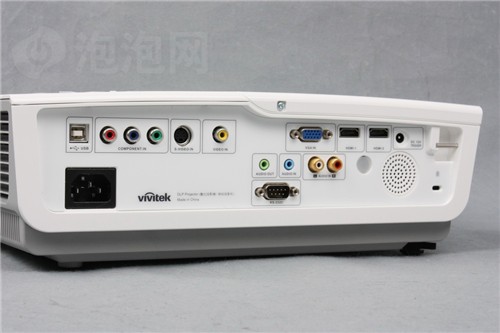 h1080背部接口非常丰富丽讯h1080搭配1.2倍手动变焦镜头,可在3.5-4.