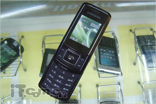 优雅紫罗兰 三星低端滑盖m628卖820元_手机_科技时代_新浪网