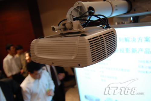 体验独家专利 3m scp720投影机评测