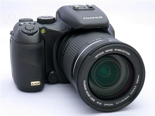 敢与单反较劲富士s205exr售价仅2600元