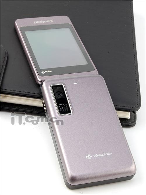 wcdma/gsm双待 酷派双屏翻盖w700图赏(2)