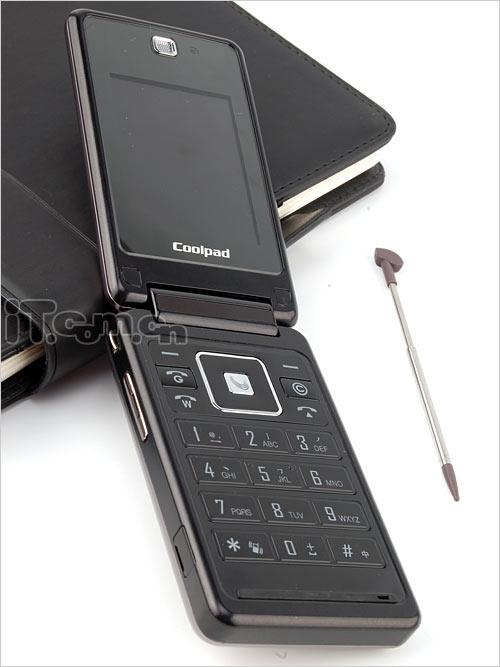 wcdma/gsm双待 酷派双屏翻盖w700图赏(2)_手机_科技时代_新浪网