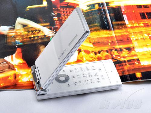 180度旋屏设计 夏普新机sh7110c评测(2)