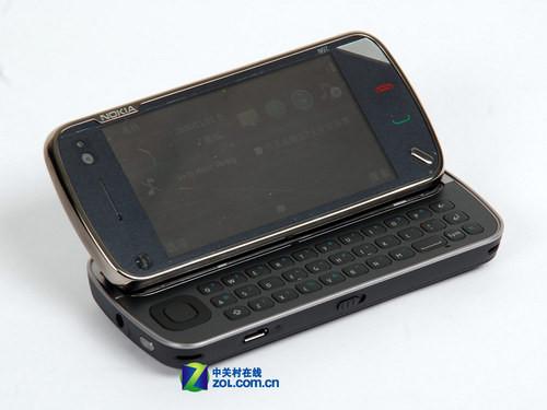 点击图片查看诺基亚n97详细资料诺基亚n97采用侧滑全键盘造型设计