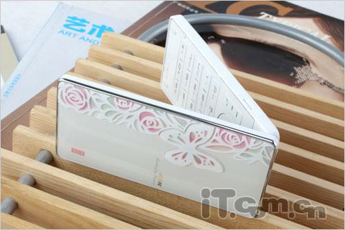 蝶恋复古风 步步高翻盖i606精彩图赏_手机_科技时代_新浪网