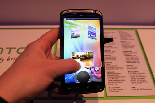 亮点三:全新htc sense界面体验非凡