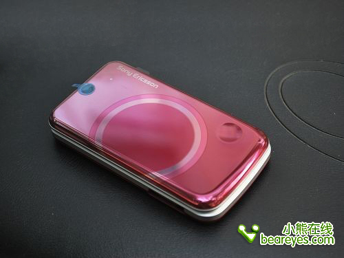 正面设计有隐藏式led显示屏 用来显示日常信息