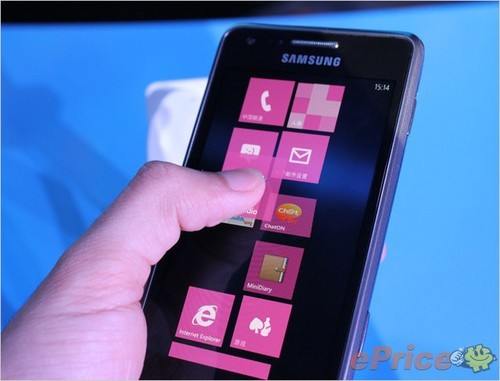 入门wp有amoled屏幕:三星omnia m现场体验