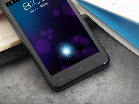 3吋ips屏幕 金立gn700w美图赏