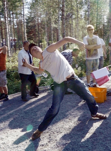 扔手机世界杯芬兰少年101米夺冠