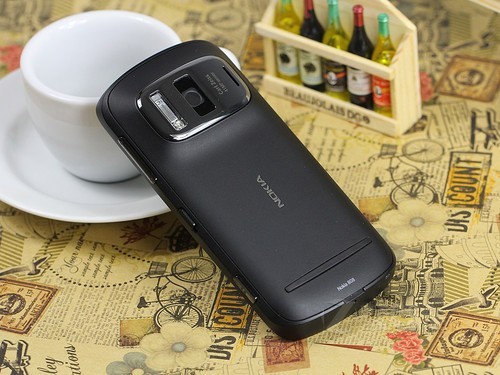 四核手机成主角 2012年mwc手机现状分析(6)