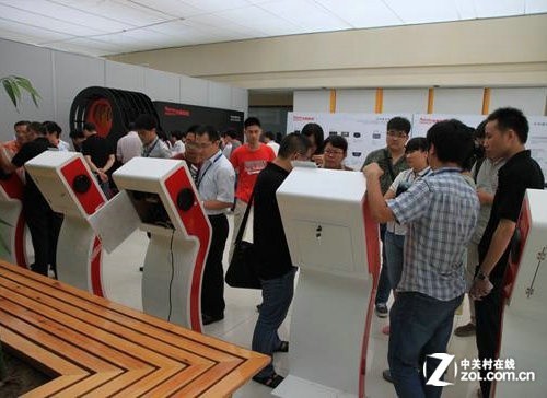 深耕车机市场 华阳展多种车载dvd导航