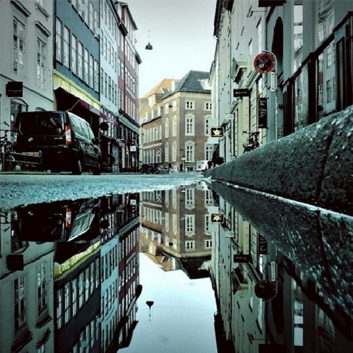 独特颠倒反射的城市景观 高清摄影图赏