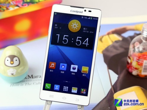 5.5英寸千元四核双待王 酷派5951图赏