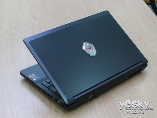 挑战高端游戏专家 雷神g150th售价为7199元