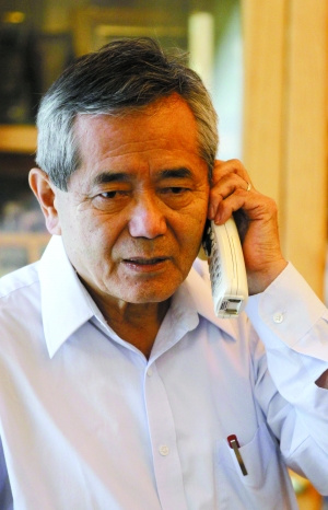 根岸英一1935年出生在中国长春