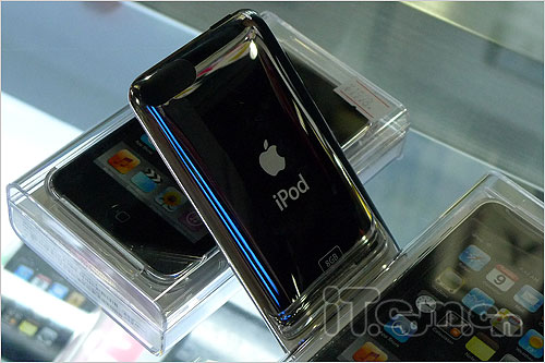 ipodtouch二代行货上市只卖1998元