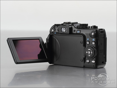 佳能g11回到了旋转屏时代,这对于各个角度的取景都是十分便利的.