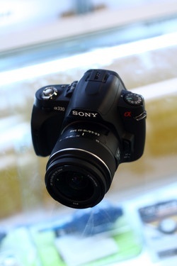 图为索尼α330