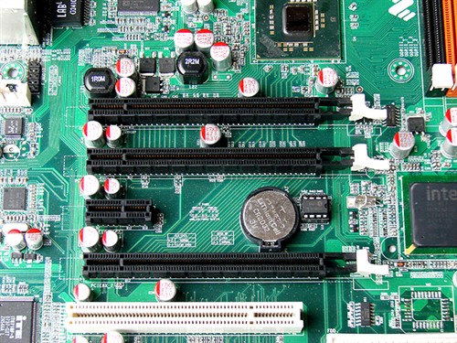 大图:致铭首款intel p45主板规格曝光