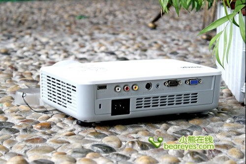 丽讯d511投影机 接口部分