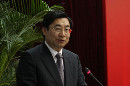 图文:清华大学党委书记胡和平发言