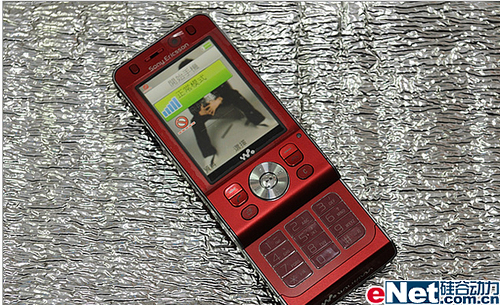 终极诱惑索爱全能w910i红色版图赏2