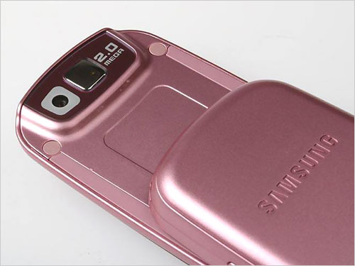 只配绝色美女 三星粉红色l600真机亮相_手机_科技时代_新浪网