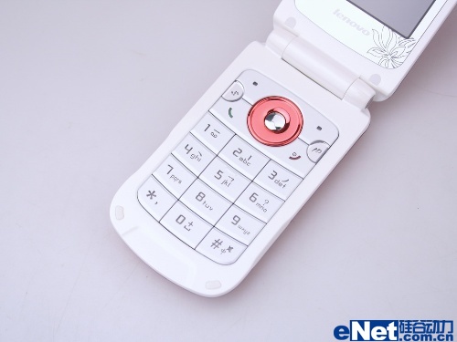 生活靓丽色 联想绝美翻盖机s600图赏(4)_手机_科技时代_新浪网