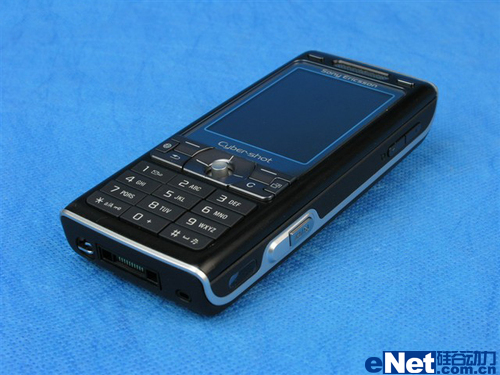 320万像素拍照手机 索爱k800仅999元