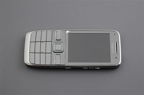 无次品保全新 诺基亚e52黑白双色低价_手机_科技时代_新浪网