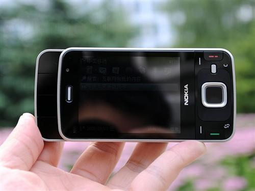 诺基亚经典推盖手机 n96促销价1400元