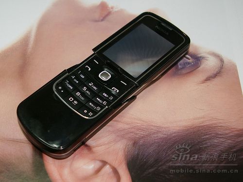 图为诺基亚8600