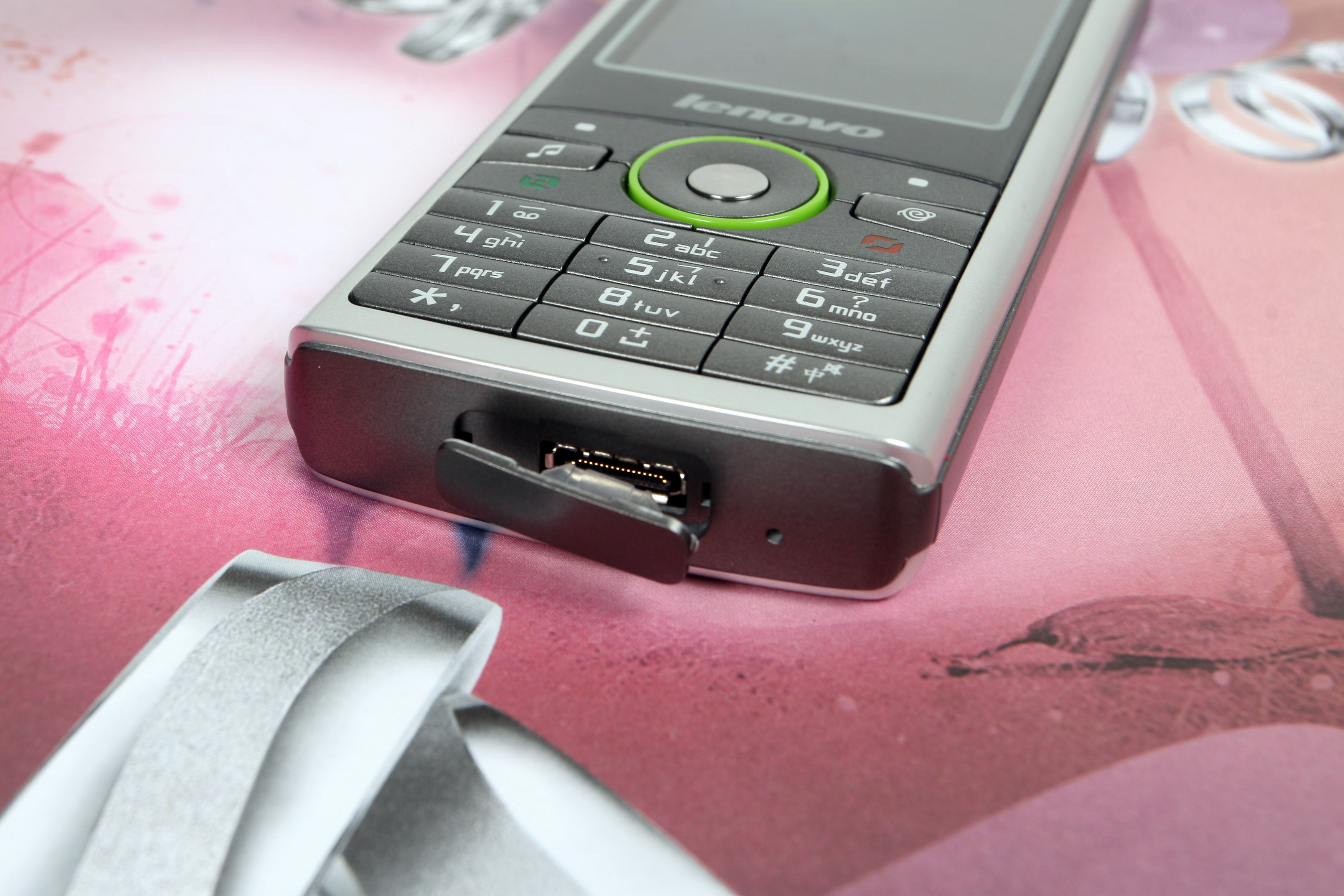 联想i389图片_手机_科技时代_新浪网