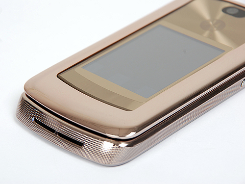 图为摩托罗拉razr2v8