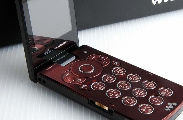 图为索尼爱立信w980