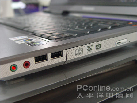 筆記本 正文接口方面,聯想 天逸f41at5250配有3個usb2.